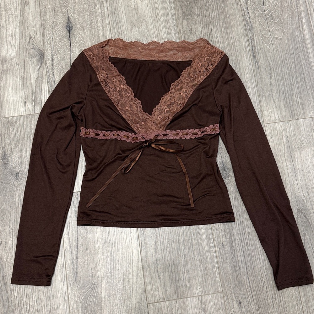 Vintage Y2K Elegant Babydoll Top with Lace and Bow - Picture 1 of 3